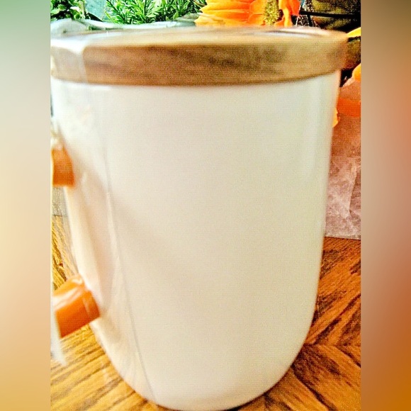 New Rae Dunn Halloween BEWARE OF DOG Ceramic Coffee Mug Cup w/ Wooden Lid - Picture 6 of 6